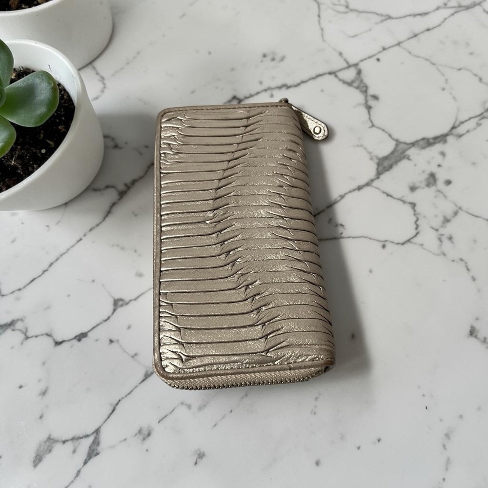 Coach Madison Zip Around Wallet Womens Large Metallic Champagne Pleated Leather - Picture 7 of 13